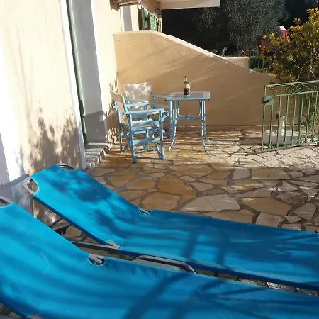 アパート Vegera M *